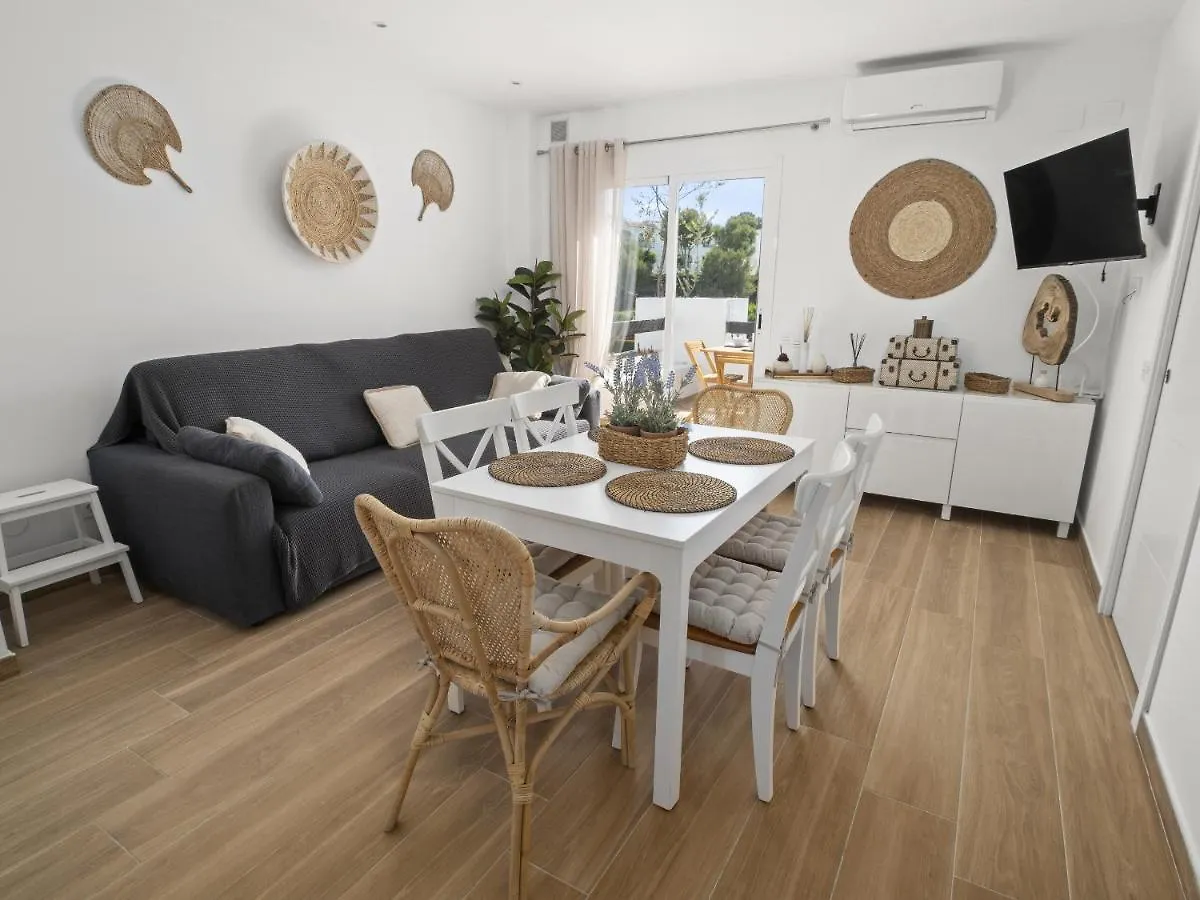Homestay Mijas 3 Pools Apartment Sitio de Calahonda Spain